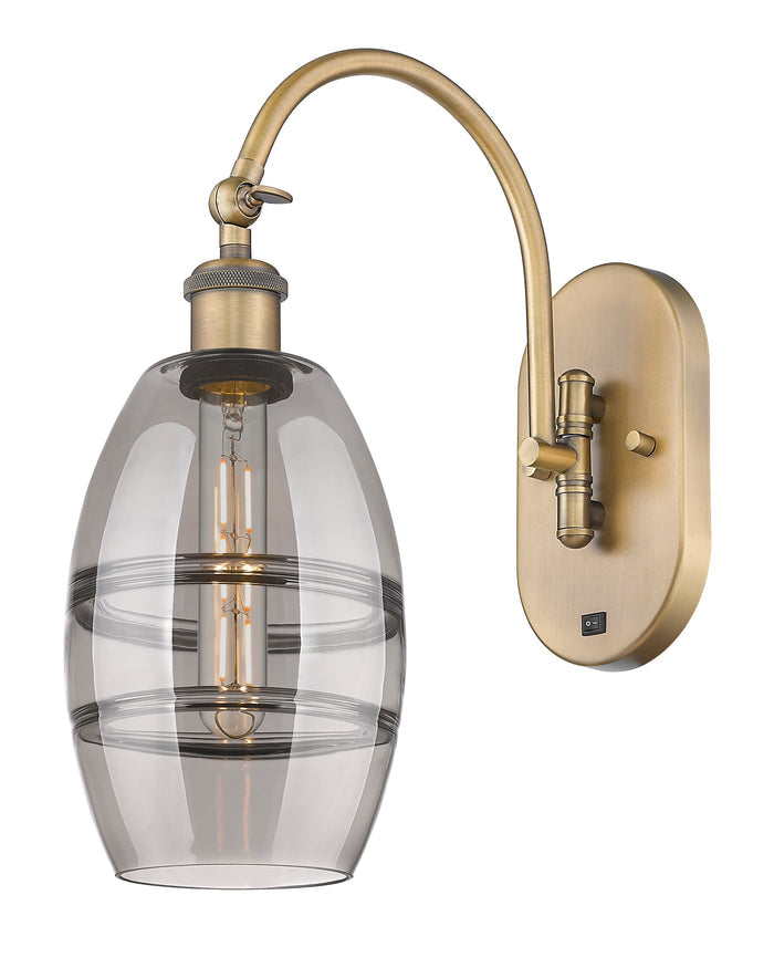 Brushed Brass / Light Smoke