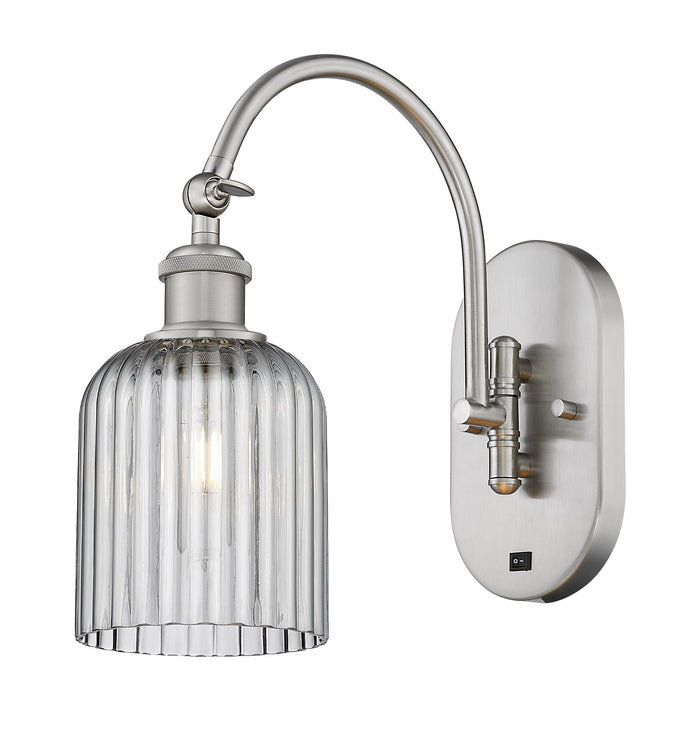 Brushed Satin Nickel / Light Smoke