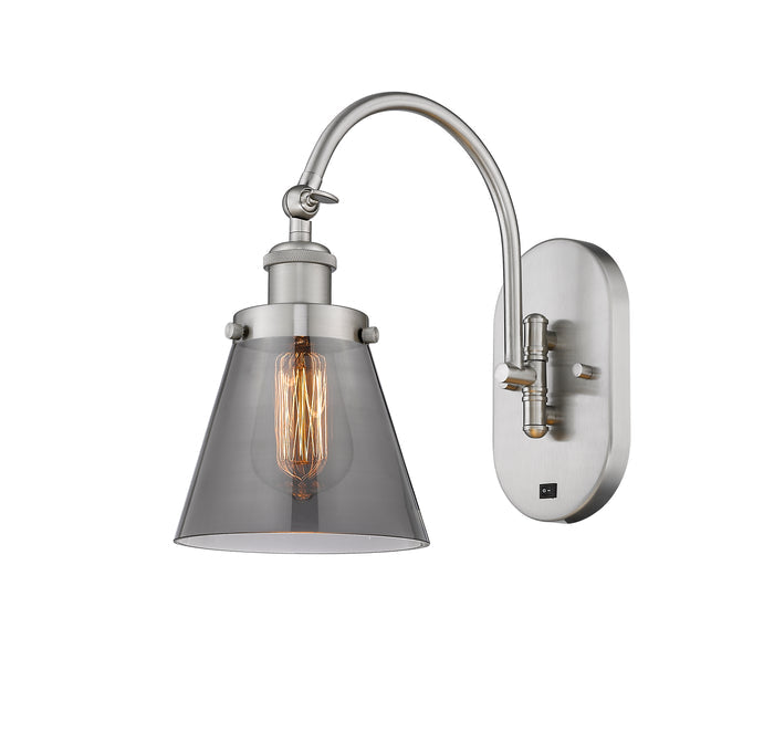 Brushed Satin Nickel / Light Smoke