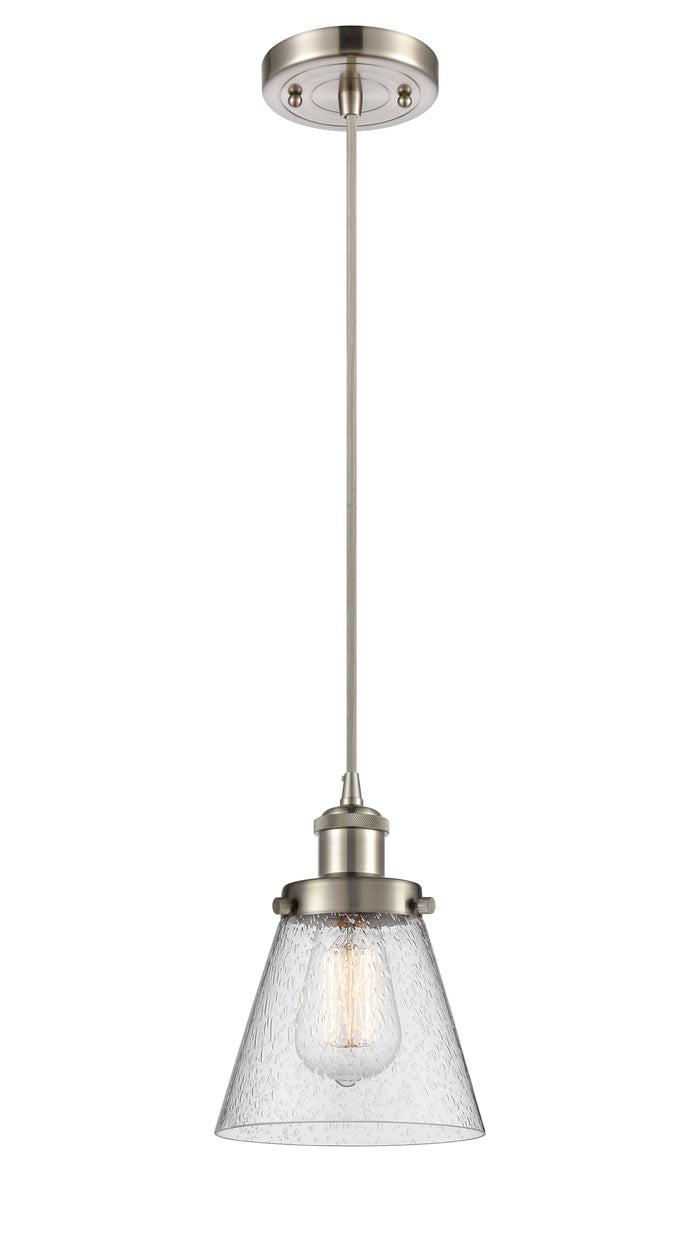 Brushed Satin Nickel / Seedy
