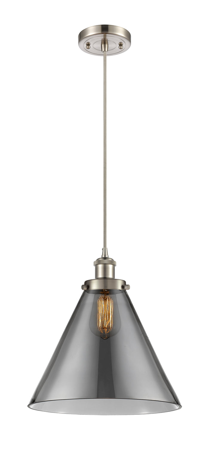 Brushed Satin Nickel / Light Smoke