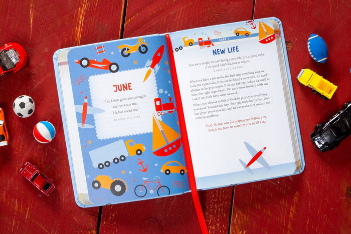 Daily Strength for Boys (Devotional, Ages 4-9)