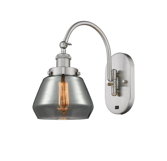 Brushed Satin Nickel / Light Smoke