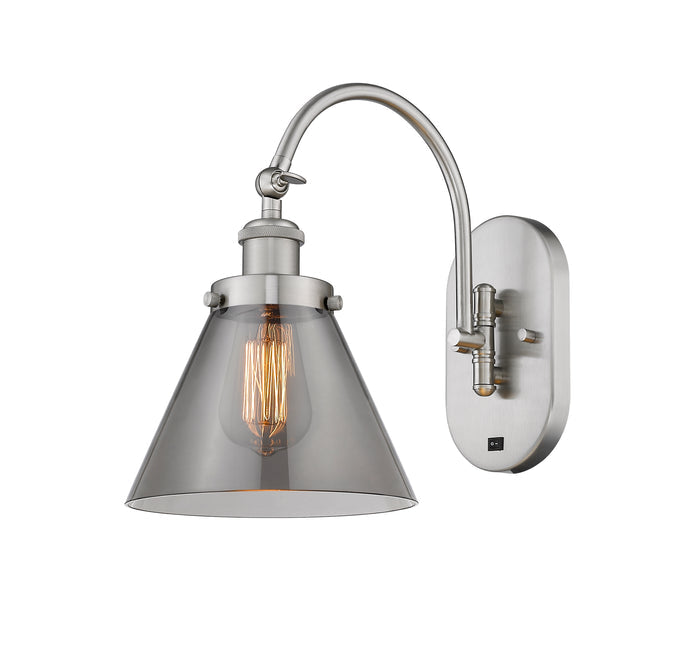 Brushed Satin Nickel / Light Smoke