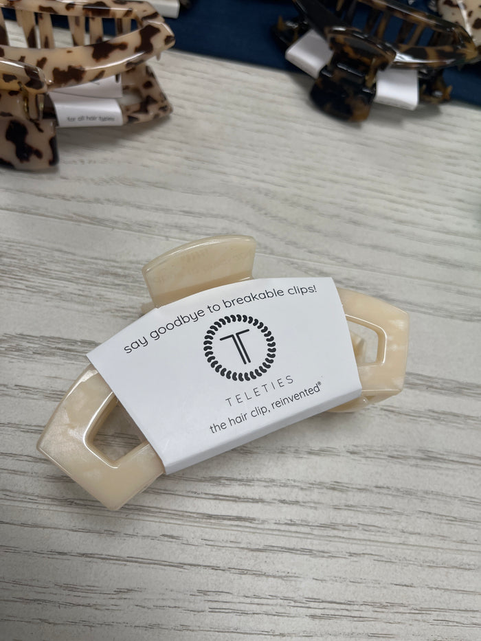 Open hair clip