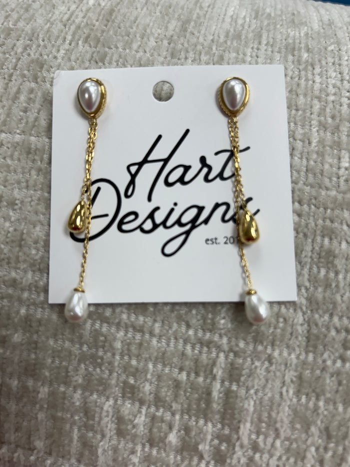 Pearl tear drop dangle earrings