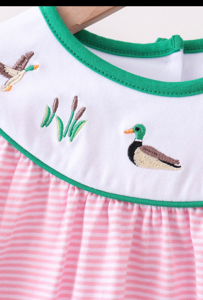 Pink stripe duck embroidery pants set
