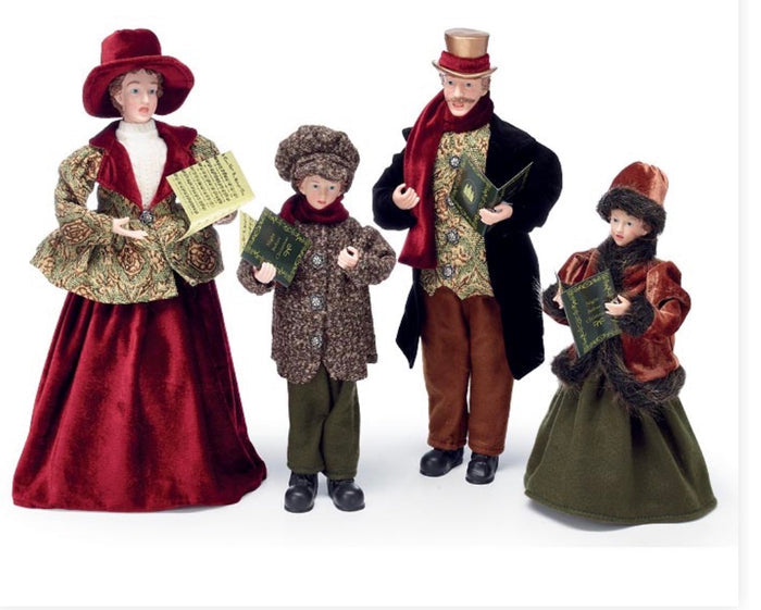 SMALL STANDING HOLIDAY CAROLER FAMILY